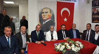 Ak Parti İl Teşkilatı İzmir'deki Balıkesirlilerle Buluştu