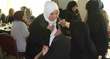 AK Parti İstanbul Milletvekili Adayı Süslü'yü duygulandıran hediye