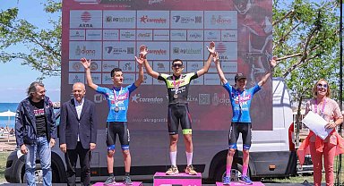 Yol Bisikleti Yarışında Ödüller Sahiplerine Teslim Edildi 