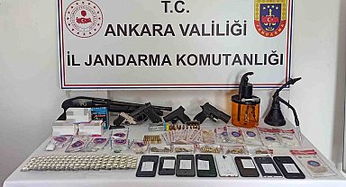 Ankara'da 14 adrese eş zamanlı operasyon: 12 gözaltı