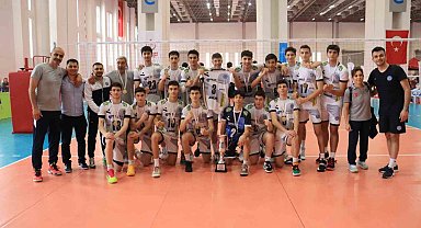 Arkas Spor'un gençleri namağlup şampiyon