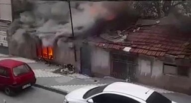 Metruk Bir Gecekondu Yandı