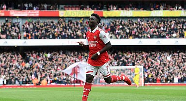 Arsenal, Bukayo Saka'nın sözleşmesini 2027'ye kadar uzattı