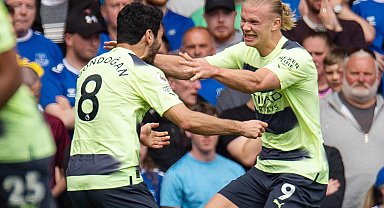 Arsenal kaybetti, Manchester City şampiyonluğunu ilan etti