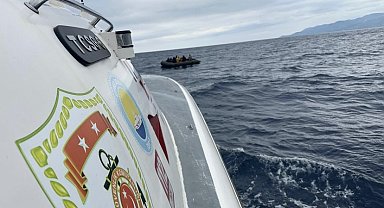 Lastik Bot İçinde 23 Kaçak Göçmen Yakaladı