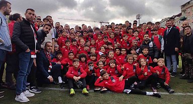 Bakan Kasapoğlu'ndan Karagümrük'e stat müjdesi