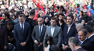 Bakan Kurum: "Gençlerimize aylık 10 GB ücretsiz internet vereceğiz''