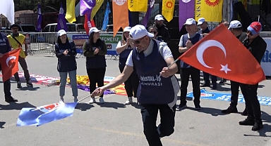 BALIKESİR’DE ‘1 MAYIS’ DAYANIŞMASI
