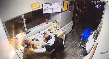 Taksi Durağını Basarak Engelli Durak Görevlisini Darp Etti