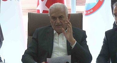 Binali Yıldırım: "HDP, PKK'nın yeşile boyanmış şekli, HDP'nin iradesi yok, irade dağda. Milletvekillerini bile dağ belirliyor"