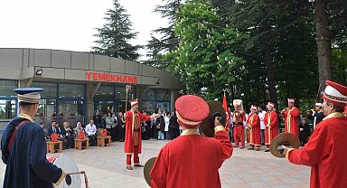 Bursa'da hemşirelere mehteran sürprizi