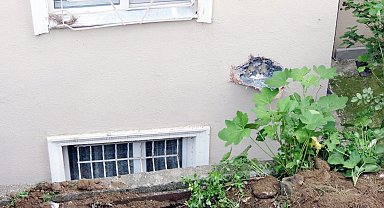 Bursa'da heyelan tehlikesine aldırış etmeyen ev sahipleri 'pes' dedirtti