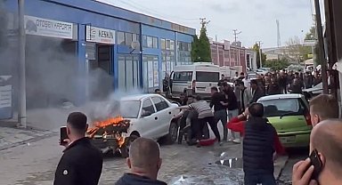 Bursa'da Metal Sanayi'deki yangında 4 iş yeri ve 3 araç hasar gördü