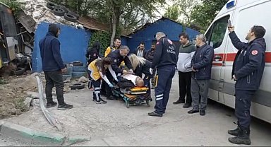 Bursa'da Servis Otobüsü İle Halk Otobüsü Çarpıştı