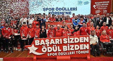 Bursa'da sporun yıldızlarına ödül yağdı
