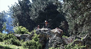 Bursa'yı tehdit eden dev kayalar tehlike olmaktan çıktı