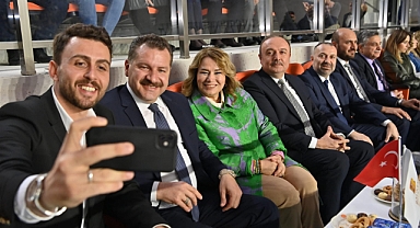 Büyükşehir, Bandırma'da kendini geliştiren gençler yetişiyor