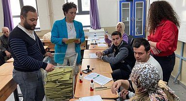 Çanakkale'de sandıklar açılmaya başlandı