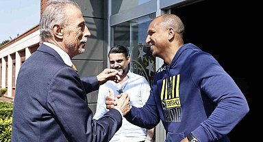 Christoph Daum: "Umuyorum ki Fenerbahçe şampiyon olacak"