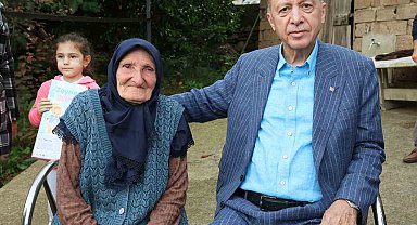 Cumhurbaşkanı Erdoğan, Beykoz'da eski komşularını ziyaret etti