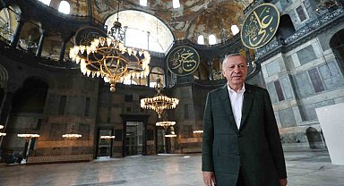 Cumhurbaşkanı Erdoğan seçim programını Ayasofya'da akşam namazı ile sonlandırdı