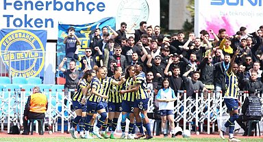 Derbiyi kazanan Fenerbahçe avantaj elde etti