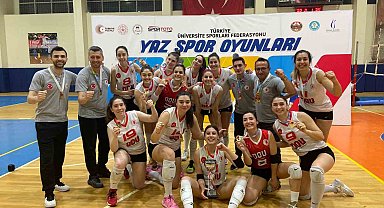 Doğuş Üniversitesi, kadın voleybolda Türkiye şampiyonu oldu