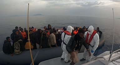 Ege'de Yunanistan'ın geri ittiği 88 göçmen kurtarıldı