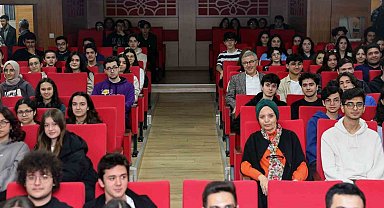 Eyüpsultan Belediyesi'nden lise son sınıflara eğitim desteği