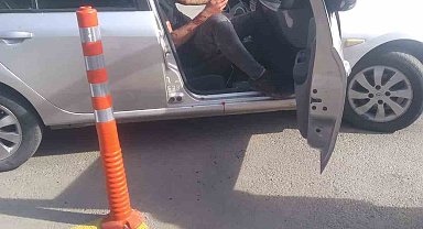 Eyüpsultan'da yol verme kavgası kamerada: Taksiciyle arkadaşları, sürücü adayı ve hocasını tekme tokat dövdü