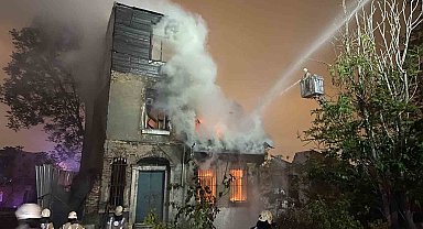 2 Katlı Metruk Binada Yangın