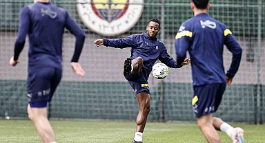 Fenerbahçe'de Sivasspor maçı hazırlıklarına başladı