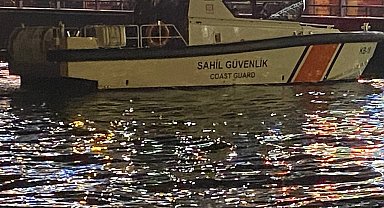 Galata Köprüsü'nden denize düşen vatandaş hayatını kaybetti