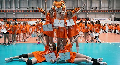 Geleneksel "Mini Tigers Voleybol Şenliği" düzenlendi