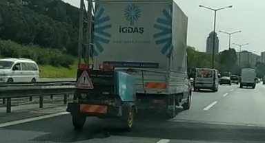 İGDAŞ aracının tehlikeli yolculuğu kamerada