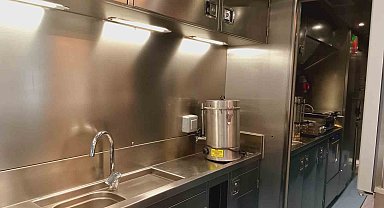 İlk Milli Elektrikli Tren Seti Bakırköy'de vatandaşların ziyaretine açıldı