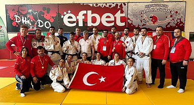 İşitme engelli judoculardan takımlarda iki madalya