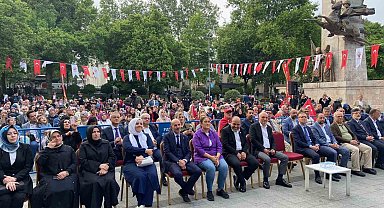 İstanbul'un fethinin 570'inci yılı Saraçhane Parkı'nda kutlandı