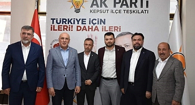 İYİ Parti’den İstifa Eden Belediye Başkan Adayı Ak Parti’ye Katıldı