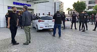 İzmir'de iki grup arasında silahlı bıçaklı kavga: 3 yaralı
