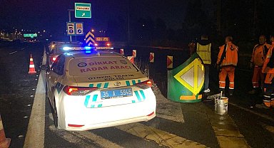  Bariyerlere Çarpan Otomobil Sürücü Hayatını Kaybetti