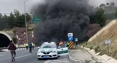 İzmir'de tünelde tır yandı, 17 kişi dumandan etkilendi
