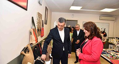 Kadınların ürettiği el emeği ürünler sergilendi