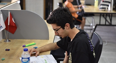 Karesi Millet Kıraathanesi Gençlerin Buluşma Noktası   