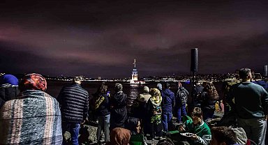 Kız Kulesi ışık gösterileriyle yeniden İstanbullularla buluştu