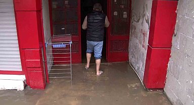 Küçükçekmece'de yağış etkili oluyor