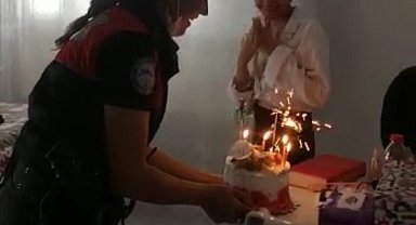 Lösemi hastası kıza yunus polislerinden sürpriz doğum günü