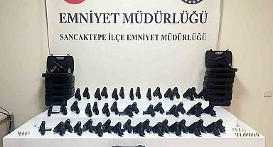 Maltepe'de cephanelik gibi eve operasyon