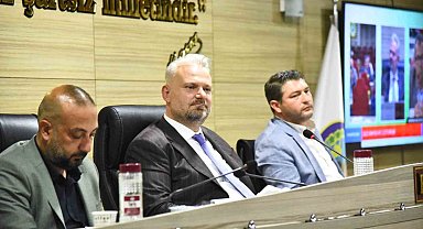 Menemen'deki öğrencilere 5'er bin lira başarı ödülü