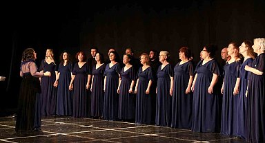 Mudanya Belediyesi Çoksesli Korosu ödülle döndü